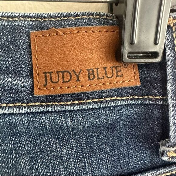 Judy Blue Jeans Skinny Fit Distressed Size 7/28 - Picture 3 of 6